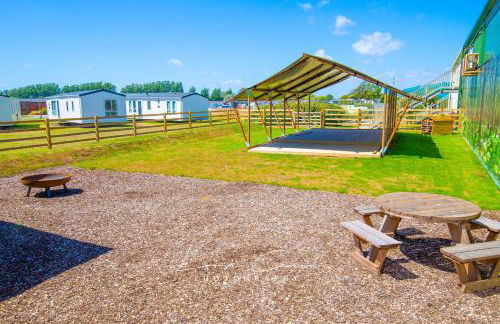 River Lodge Platinum Plus Holiday Home with River Views, Free Wifi & Netflix - Foto 33