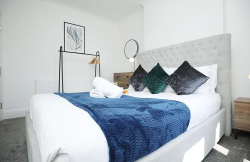 North Road By N And N Stays, perfect for contractor and corporate stays, Long Stays welcome, Free on street parking, WIFI, Near Gloucester Road - Foto 10