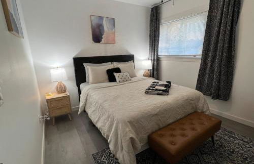 3-Minute JBLM Spacious & Cozy 4BR 2BTH Huge Yard - Foto 4