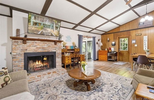 Rustic Lakehouse kayaks fishing bonfires - Foto 9