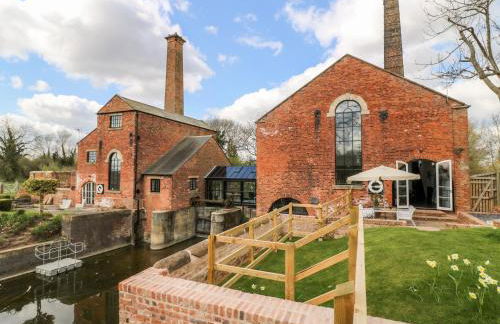 The Pump House Art Studio - Foto 34