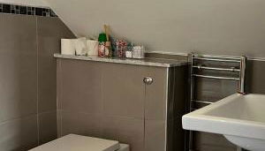 2 bed flat, sleeps 8, driveway, 5 Mins to Brixton - Foto 4