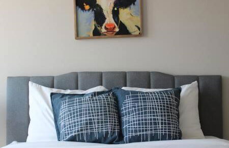 Onsite coffee bar just mins to Jack Thrice Stadium - Foto 17