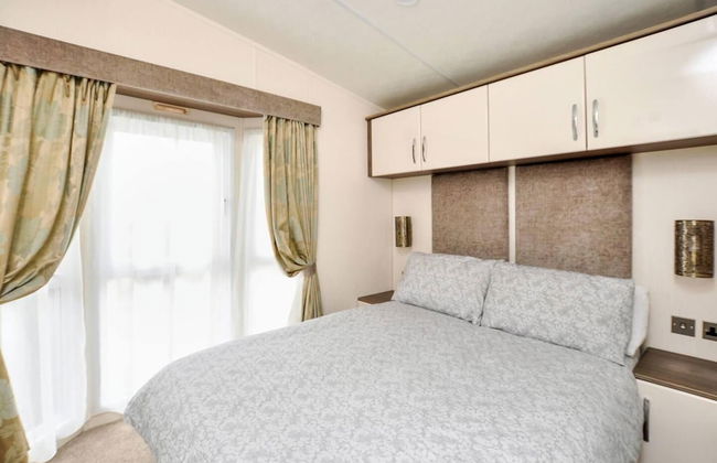 Spacious Stunning Lakeside 3 bed Holiday Home - Foto 3