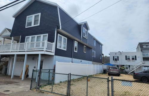 Beautiful beachside, newly renovated apartments just half a block from beach 2 bedroom - Foto 9