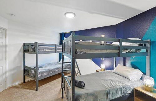 Colonial Style Retreat ft Pool Cinema jacuzzi - Foto 32