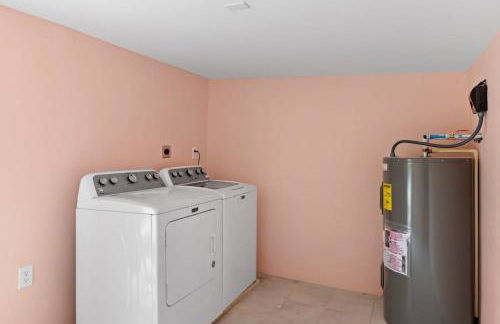 Charming Suite with Balcony and Bikes at Historic Sandpiper Inn - Foto 7