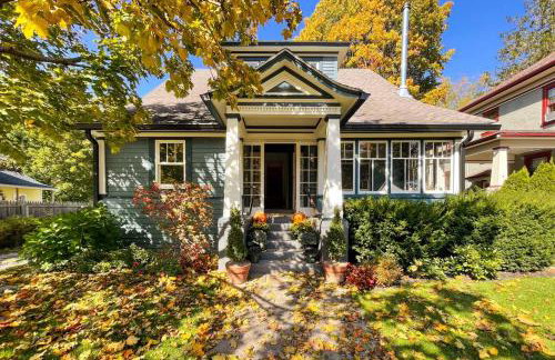 Spacious Arts Crafts Village Home Perfect Summer Base Near Trails Events - Foto 1
