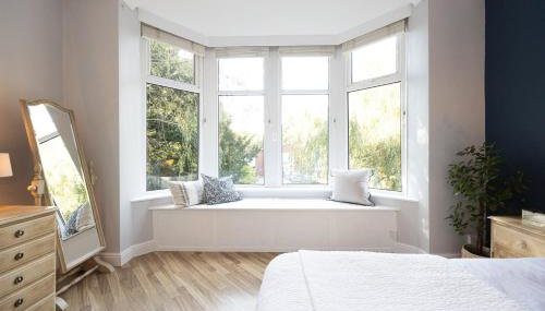 Victorian WFH Haven with Free Parking - Foto 3