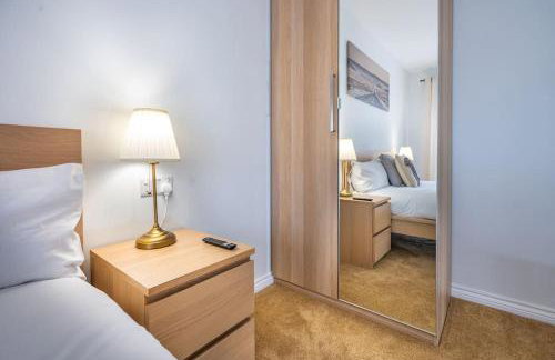 Reading 2-Bed Apartment & Parking - Photo 9