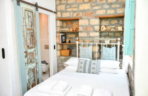 PYRGALI ΠΕΤΡΙΝΟ ΠΥΡΓΑΚΙ ΠΑΤΜΟΣ - Foto 24