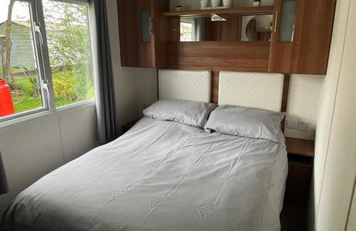 Dog Friendly Lovely Caravan by Beach Prestatyn N Wales 6 Berth Read full Host details before booking Mon in to Fri out Fri in to Mon out Mon to Mon Fri to Fri ONLY - Foto 13