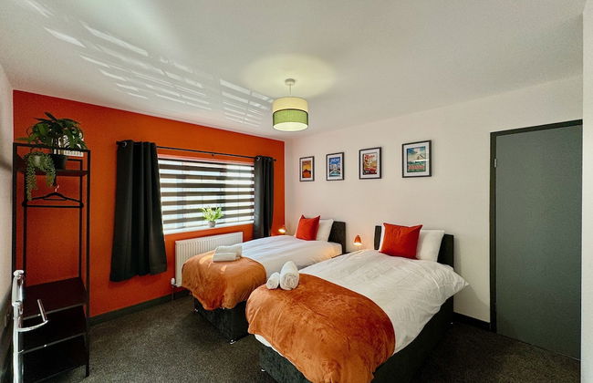 Sandringham House Serene Escape Cottage - Photo 3