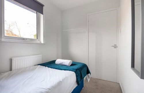 CONTRACTORS, Central MK, Free off street Parking, close to amenities, Managed by Chique Properties Ltd - Foto 11