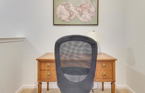 Dog-Friendly Home with Pool Access Near Oak Island! - Foto 12