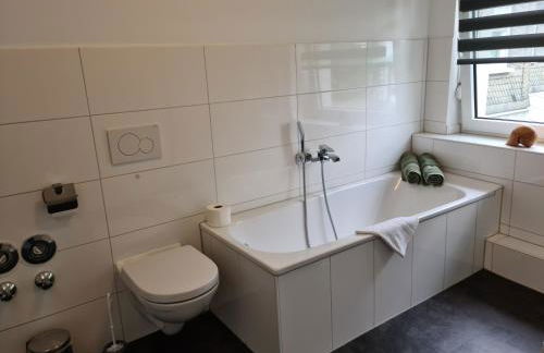 Pilgrims "Bert" moderne Wohnung 2 SZ top wifi - Foto 6