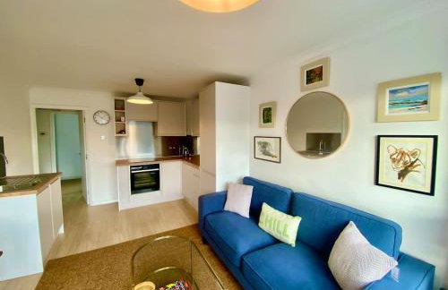 Modern 2-Bed Apartment with Off-Street Parking in Chiswick - Foto 5