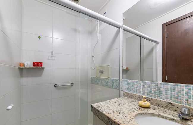 Apto Beira Mar com Vista e Pé na Areia - Foto 34