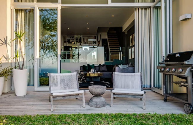 Beautifully Designed Villa w Sweeping Views Belle View - Foto 1