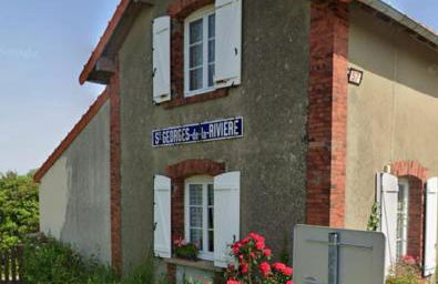 La petite gare de Saint Georges de la rivière - Foto 1