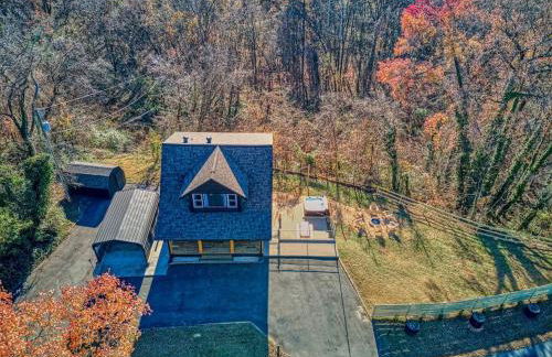 The Black Log Cabin - Hot Tub & Game Room - Foto 53