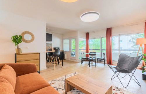 Spacious apartment with balcony and parking - Foto 2