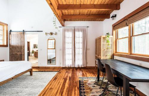 Stunning Catskills Cabin - Photo 36