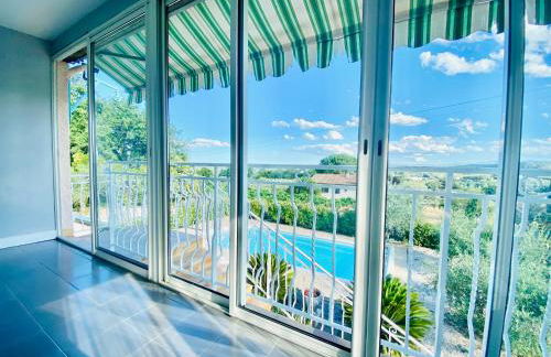 MAISON AXALY SAINT MARTIN D’ARDECHE 12 PERSONNES AVEC PISCINE - Foto 4
