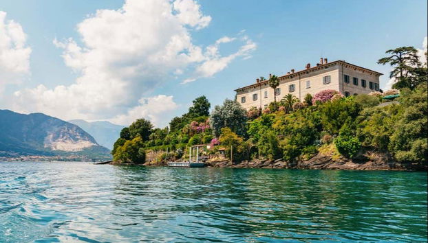 Sit back and relax as we explore the Borromeas Islands