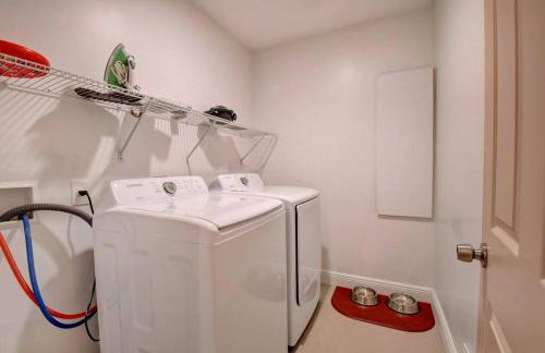 5 BR Mansion with Pool and non-heated Jacuzzi Games in Boynton Beach - Photo 63