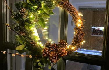 Cottage - Sleeps 6 - Pet Friendly - Patio - Foto 33