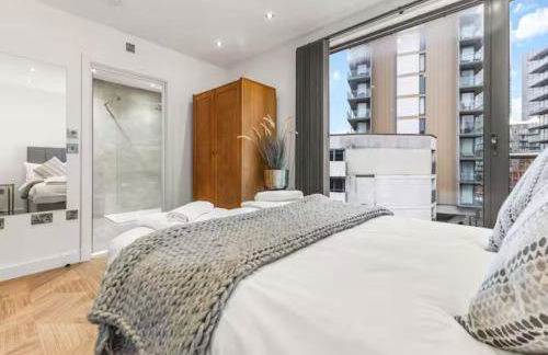 Luxury Apartment 7 mins Walk to Salford Central - Pass the Keys - Foto 16