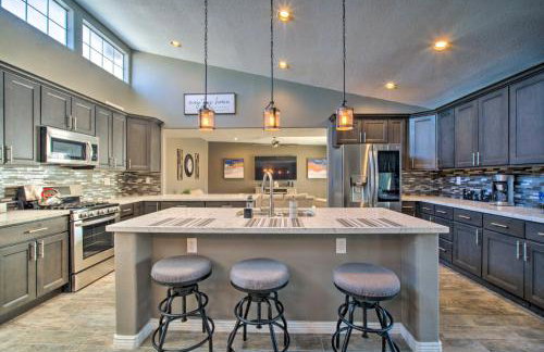 Modern El Paso Home with Backyard and Fire Pit! - Foto 6