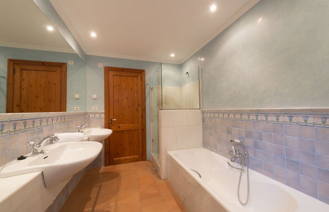 Circe in Fornalutx With 4 Bedrooms and 4 Bathrooms - Photo 28