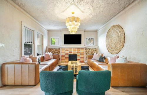 Hacienda Flamingo Unit 1 - Spacious Designer Flat with Sunroom & Style - Foto 1