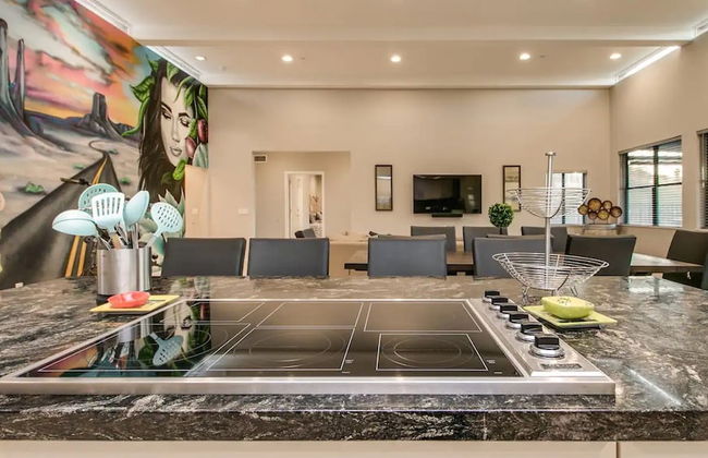 Luxe 4 Bdrm W/pool and Spa on Golf Course Lot! - Foto 10