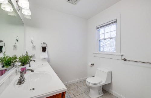 Less Than 3 Mi to Dtwn Roanoke Inviting Unit with Balcony - Foto 9