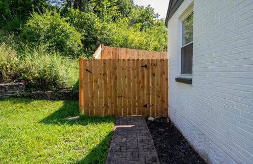 Luxury 5BR Cincinnati, Sleeps 12, Crib, Home Gym, Fenced Backyard - Foto 45