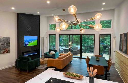 Modern Mountain Getaway with Hot Tub, Fire Pit - Foto 13