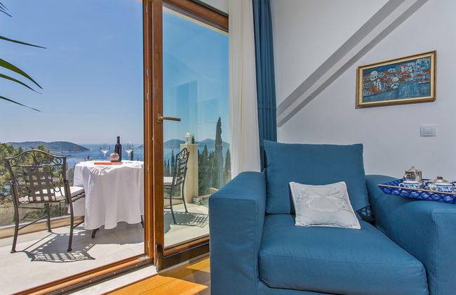 Luxury Villa Dolce Vita with Pool - Photo 14