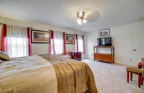 Fireside Gatherings Pet-Friendly Apollo Home - Photo 22