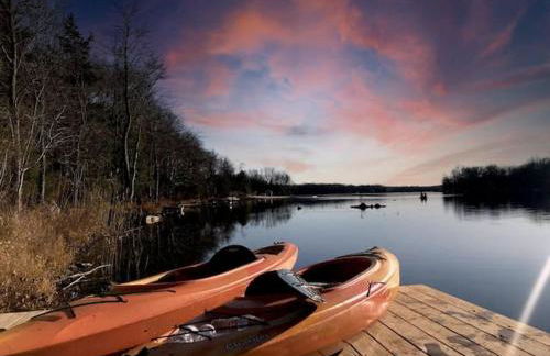 Majestic Lake Front Chalet - Foto 1