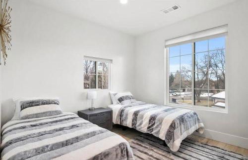 New! Pure Luxury W Private Pool/Spa & Game Center! - Foto 27