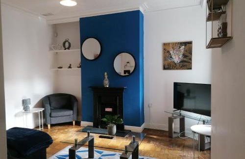 Chester 4 Bedroom House, Contractors & Leisure by Rework Accommodation - Photo 3