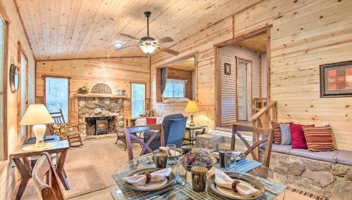 Updated Cabin with Porch, Mins to Cossatot River - Foto 3
