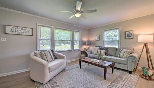 Charming Retreat on 5 Acres with Deck and Grill! - Foto 2