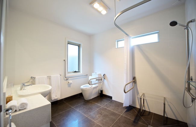 Mansi on Raymond - Photo 61