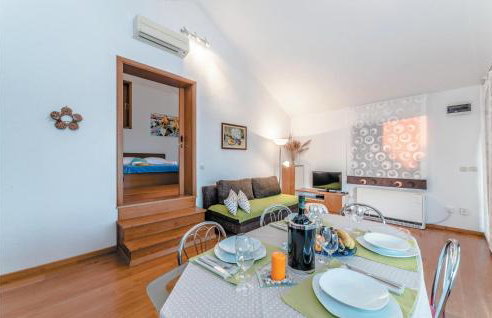 1 Bedroom Awesome Apartment In Kolan - Photo 9