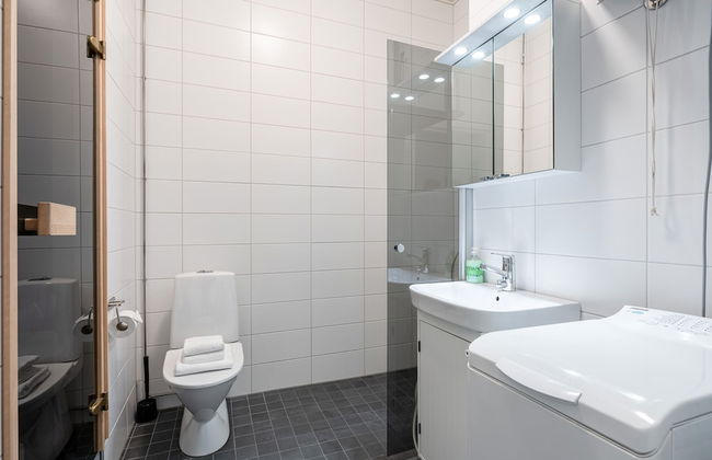 Historical 3BR Downtown Apartment with Sauna - Foto 16