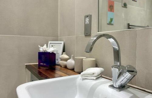 Westminster Luxury Two Bed Two Bath with Air-Con - Foto 36